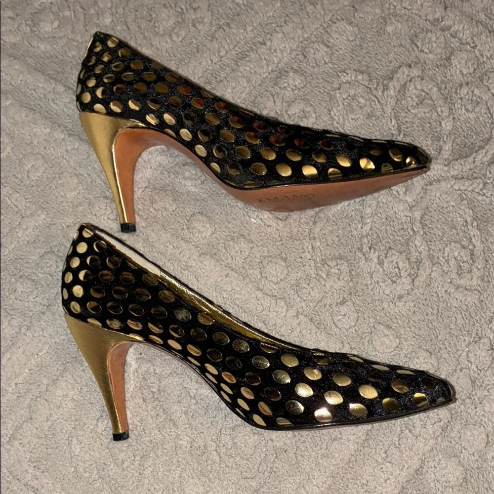 A’MANO Black and Gold Polka Dot Heels - Picture 6 of 11